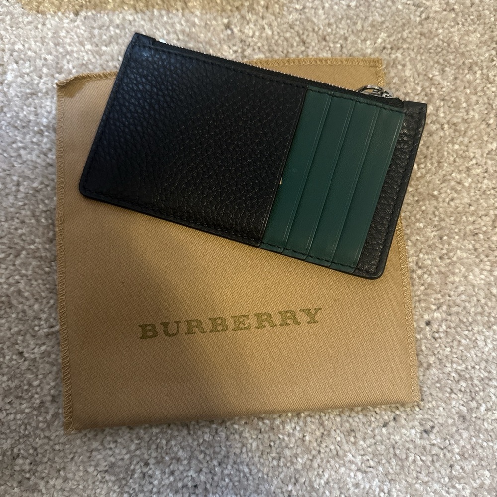Burberry Black and Green Leather Key & Card Holder - Picture 4 of 4